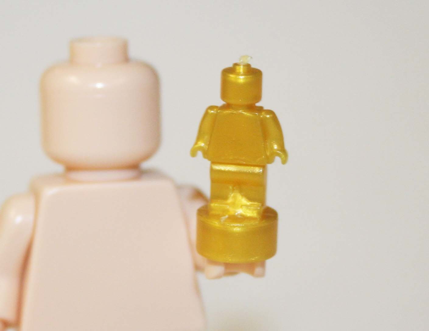 Minifigure Academy Award Oscar Gold Mini Statue US Seller - £2.85 GBP