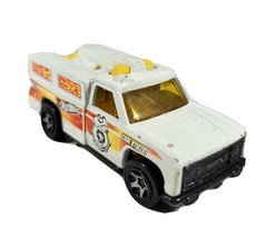 1974 Hot Wheels 1:64 Emergency first aid rescue fire truck w/ yellow lig... - £10.26 GBP