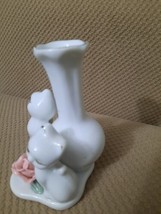 Vtg 4.25&quot; Small WH Porcelain Asian Cats W/Bud Vase On Platform Pink Rose GD Trim - £9.05 GBP