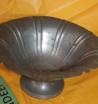 Antique Pilgrim 2339 F S Crest Solid Pewter Metal Vase Bowl Centerpiece - $49.49