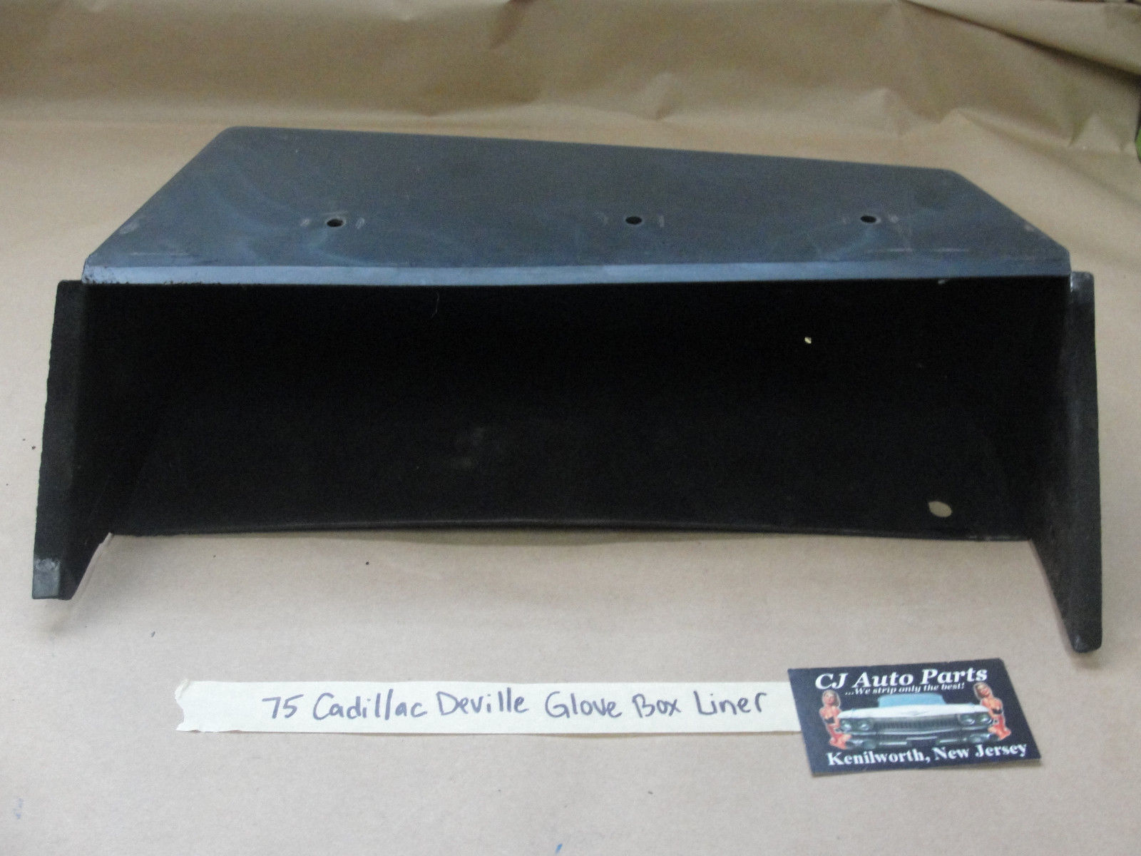 OEM 75 Cadillac Sedan DeVille DASH GLOVE BOX LINER TRAY COMPARTMENT - £38.94 GBP