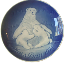Copenhagen Bing &amp; Grondahl Mothers Day Plate 1974 Polar Bear Blue Porcelain - $19.87