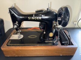 VTG 1955 Singer 99k Sewing Machine w/Base WORKS GREAT Amazing - $148.49