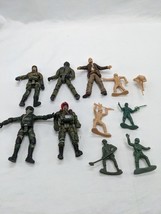 Lot Of (11) Army Men Plastic Figure Toys - $183.03 MXN