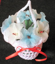 Vintage Floral Decor crochet basket with flowers 3.5&quot;x3.5&quot; - nylon- blue... - £23.49 GBP