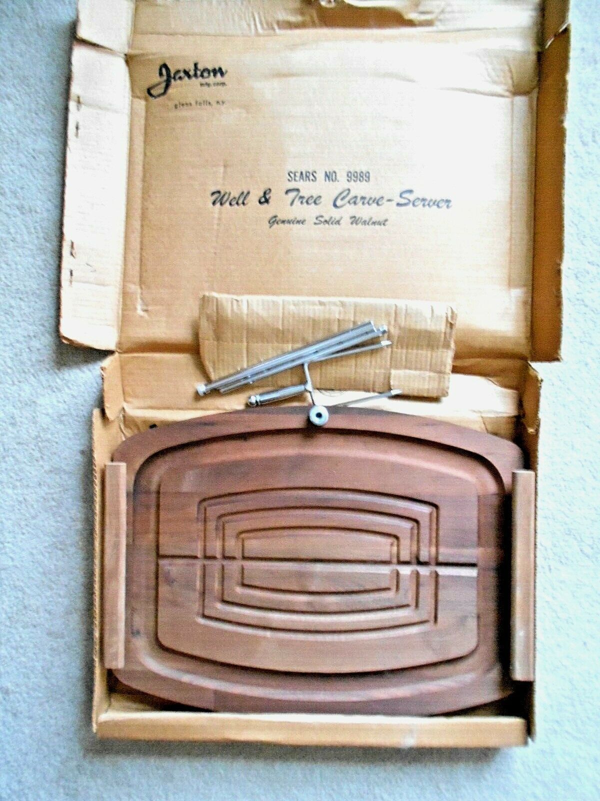 Jaxton Well & Tree Carve-Server Genuine Solid Walnut Sears #9989 - $20.78