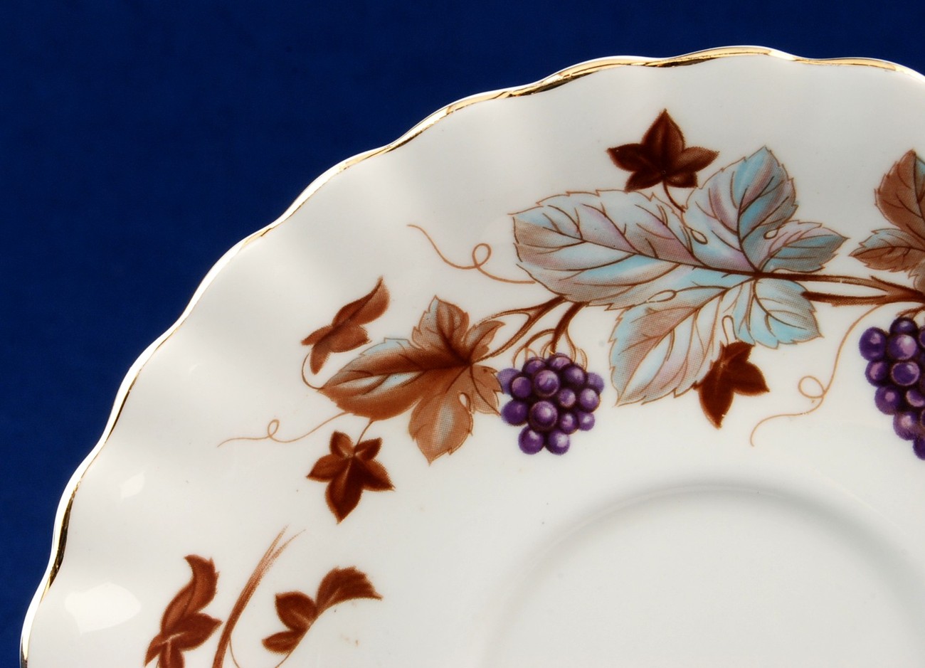 Royal Albert Lorraine Saucer Montrose Shape English China Item image 2