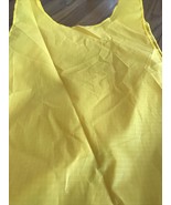Gym Pinnies Gold vest. Shipping In 24 Hours. MW 373 - $112.71 MXN