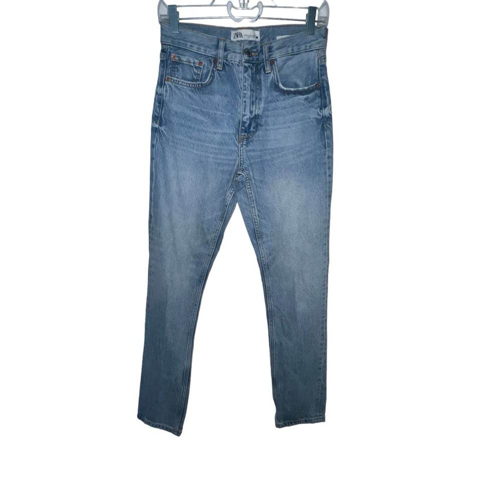 Zara  The Truth Slim Jeans Women US 2 EU 34 Signature Light Wash Blue Denim - $15.75