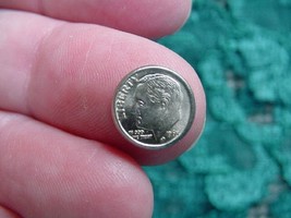 (MD-112) Miniature US Roosevelt dime 20th century mini token minted collect - $9.29 CAD