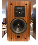 VINTAGE GENESIS PAIR OF SPEAKERS - $2,764.27 MXN