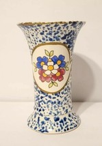 1930s Czechoslovakian Handpainted 5 1/2&quot; Vase w/ Flowers in Center White &amp; Blue  - £18.68 GBP