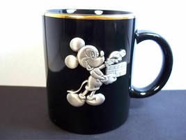Mickey Mouse Disney Studios mug Black clapboard pewter emblem gold rim 10 oz - £10.10 GBP