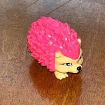 Monster High Doll Howleen Wolf 13 Wishes Pet Pink Hedgehog named Cushion A3 - $9.45