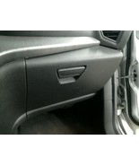 ESCAPE    2018 Glove Box 104811635 - $1,770.36 MXN