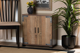 Tomasso Farmhouse Rustic 2-Door Shoe Cabinet - $3,604.03 MXN