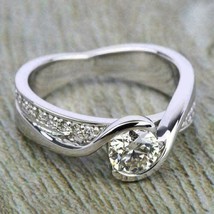 Anello di fidanzamento bypass con diamante simulato a taglio rotondo da... - £196.97 GBP