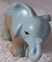 Miniature Gray Brown Plastic Elephant - $37.88 MXN