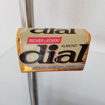 Dial Almond USA Made Bath Bar Soap Single With Gold Packaging Vintage 1980s - $11.29