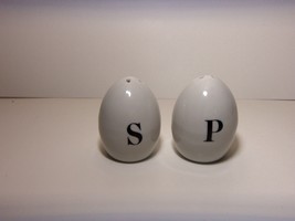 Egg Shaped Ceramic Salt &amp; Pepper Shakers Vintage (Unused) - $16.78