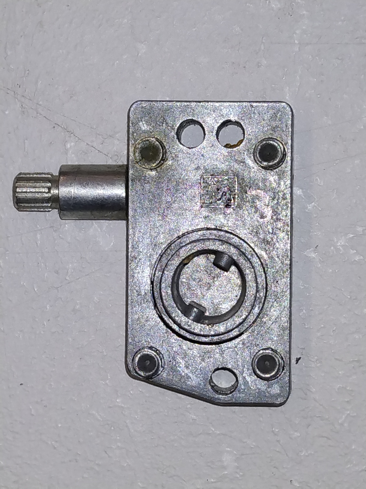 1713 Operator 1/4&quot; hub projection Left Hand - $10.99
