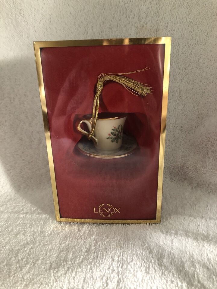 Primary image for Vintage Lenox Holiday Cup & Saucer 6026603 In Box/Foam Excellent Condition Cute!