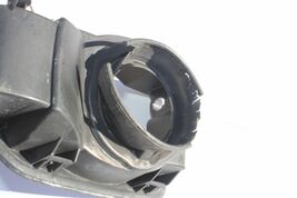 2004-07 BMW 530i GAS DOOR ASSY WITH CAP R1558 image 7