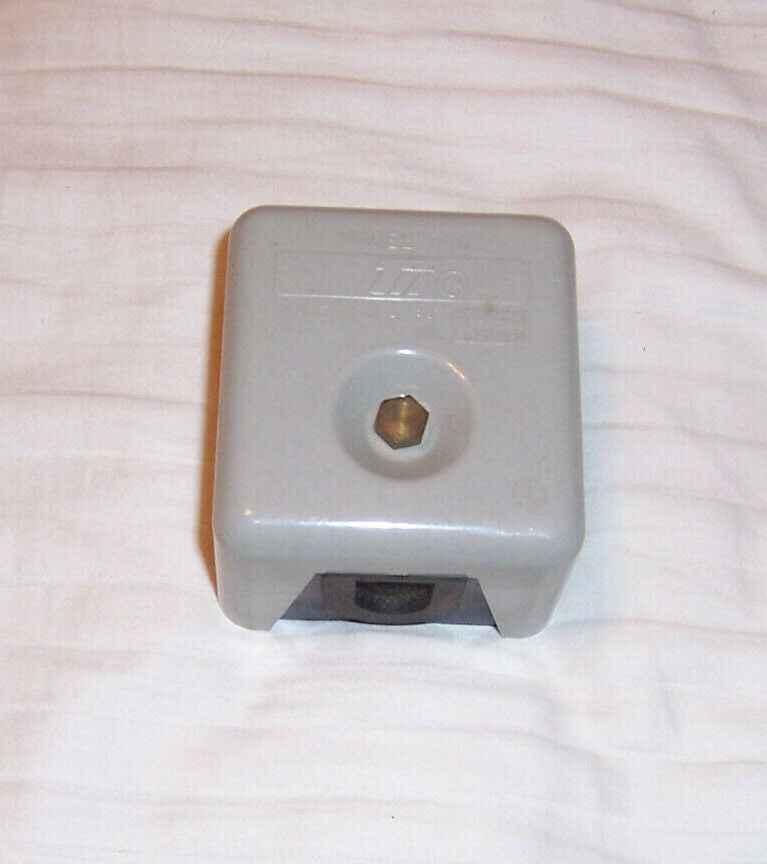 Tii Network Technologies model 300 Terminal Box, Terminal Block, NOS - $1.93