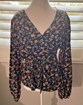 Shein Women&#39;s LUNE V-Neck Floral Print Belted Blouse Medium/L, Pre-Owned - $12.61 CAD