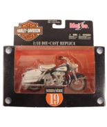 Maisto 1:18 Harley-Davidson Series 19 1966 FLH Electra Glide Motorcycle - $209.62 MXN