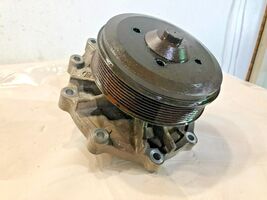 INTERNATIONAL MAXXFORCE 13 DIESEL ENGINE WATER PUMP w/ PULLEY 7091873C1 OEM - $225.00