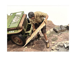 4X4 Mechanic Figure 8 w Board Accessory for 1/18 Scale Models American Diorama - £16.15 GBP