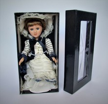 Royal Splendour Porcelain Dolls Collection ATLAS  4661105 - £17.19 GBP