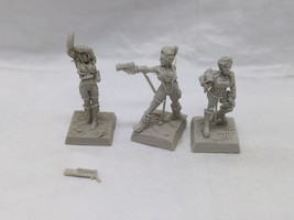 *1 Needs Repair* Fenryll 28MM Female Shooters Post Apocalyptic Miniatures - $332.58 MXN