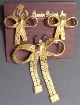 Premier Designs SET Brooch Pierced Earrings Gold Tone Nugget Texture Ribbon Bows - £27.64 GBP