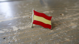 Vintage Austria Flag Lapel Pin 2cm - £7.77 GBP