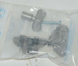 Woodford 55444 Wall Hydrant Repair Kit Clamp Short Tee Key  Bagged image 3
