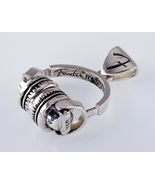 King Baby Studios Sterling Silver Fender Headphones Large Pendant - $27,441.50 MXN