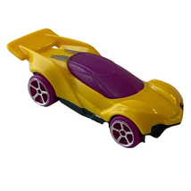 Mattel Hot Wheels Blitzspeeder Mini McDonalds Meal 2 Car 2019 Yellow Purple - £3.65 GBP