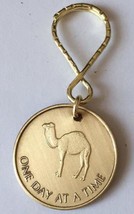 Camel One Day At A Time Key Chain Tag Medallion Chip AA - $2.25