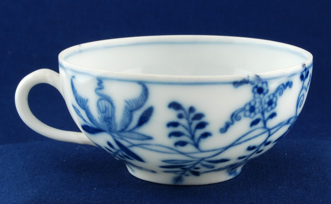 Carlsbad Blue Onion Cup & Saucer Vintage Blue & White Porcelain Austria  Item image 3