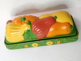Thanksgiving Butter Dish 1960s Pumpkin &amp; Squash Vegetable Plastic Figural - $12.82