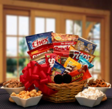 Delicious Snack Lovers Sampler Gift Basket - Perfect for Any Occasion - £38.56 GBP