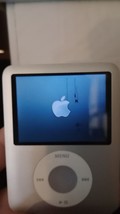 Apple iPod Model A1236 4GB Silver Bad Spots in Screen Read Description - £14.00 GBP