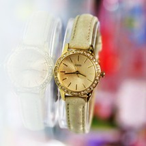New GUESS W0582L1 MINI Golden Rhinestones Dial Leather Band Women Watch  - £75.16 GBP