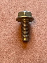 Honda OEM Part # 90022-888-010 Flange Bolt (M6 x 20 mm) - £0.78 GBP