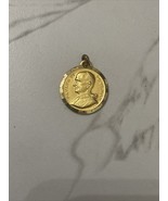 Vintage Catholic  Gold Tone Medal - $927.89 MXN