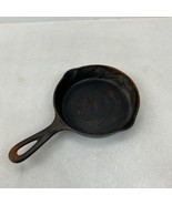 Vintage WAGNER WARE SIDNEY O #3D Cast Iron Skillet 6 1/2&quot;  - Sits Flat - £18.34 GBP
