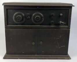 Vintage Amrad 35 Inductrole 3500-3 Table Top Tube Radio Broadcast Receiv... - $346.49