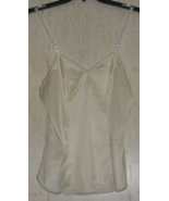 EXCELLENT WOMENS Vanity Fair IVORY CAMISOLE    SIZE  34/40 - $25.46 CAD